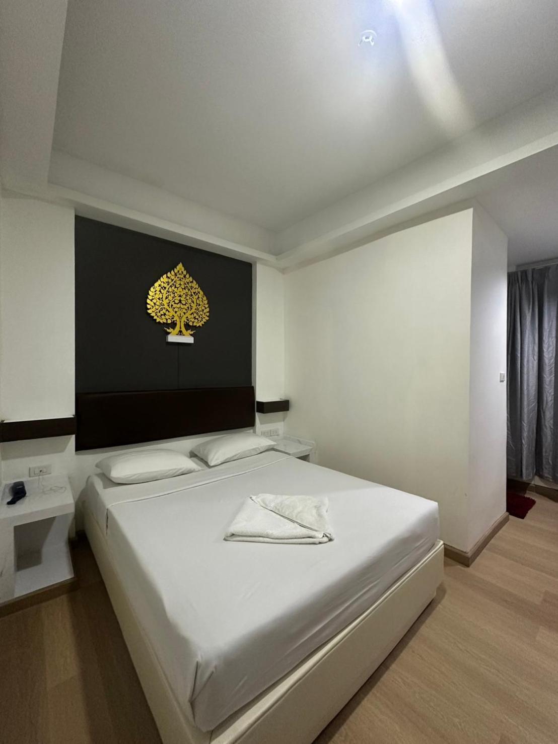 Royal Garden Home Hotel Bangkok Kültér fotó