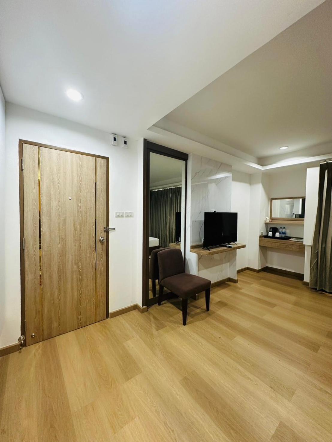 Royal Garden Home Hotel Bangkok Kültér fotó